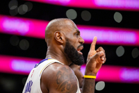 夸梅：詹姆斯通过富保罗控制了联盟 让NBA修改规则&amp;允许他走步