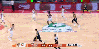 今天太强硬了！胡明轩找对抗后失衡一抛 又双叒叕打成2+1