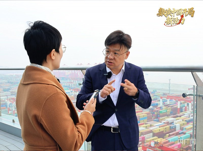 港區(qū)負(fù)責(zé)人金健接受采訪（央廣網(wǎng)記者 何智康 攝）