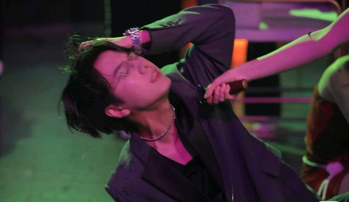 石头在短剧拍摄中场景 图片来源：受访者供图