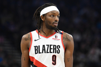 杀伤力十足！格兰特7中4砍半场最高15分 罚球7中6