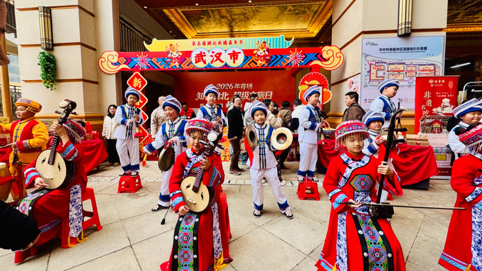 �����м��ڵ���ɫչ�ݣ�������������� �㣩