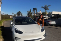 马斯克强推FSD订阅制，特斯拉车主什么反应？