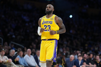 伊戈达拉：詹姆斯太伟大了 以至于人们不得不谈论他！