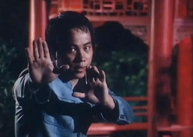 梁小龙版陈真的经典造型