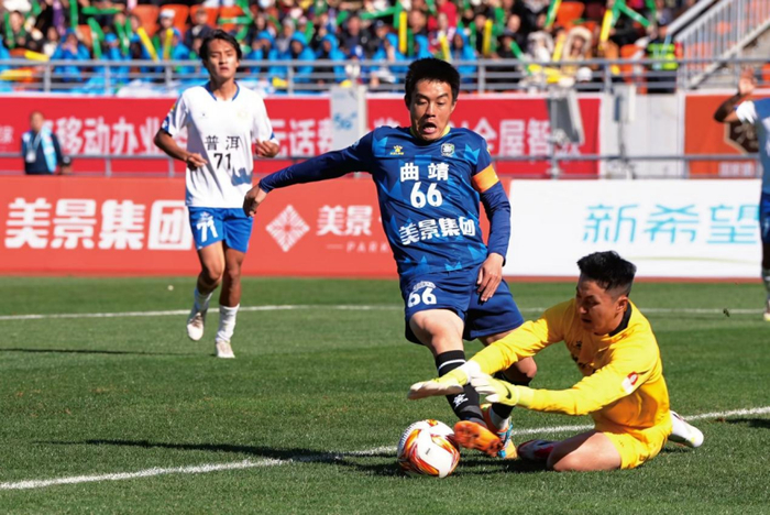 图为曲靖队66号球员张智超在本场比赛中的精彩表现（曲靖融媒中心供图）