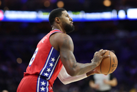 场均15.9分5.2板！76人迎战步行者 乔治因左膝伤病管理缺阵