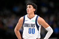 太自信了！克里斯蒂半场三分7中6轰下18分4板2助 正负值+27！