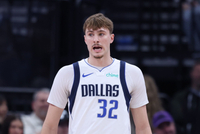 独行侠客场挑战尼克斯 弗拉格在缺席两场后迎来复出！