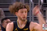 狂轰滥炸！波杰姆斯基连中三分独得8分 率队再轰12-0打花比赛