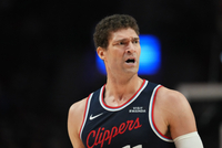 外线没谱！快船半场三分15投仅3中 命中率只有20%