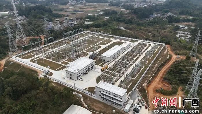 220千伏荔浦变电站建成投运，为地方高质量发展注入新动能。江政兴 摄