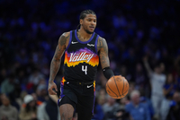 布克：为杰伦·格林的复出感到兴奋 我们见证了他一路以来的努力