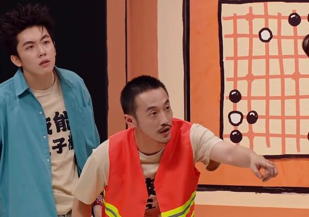 一度成为网络流行语的喜剧综艺表演作品《技能五子棋》。 喜人奇妙夜视频号截图