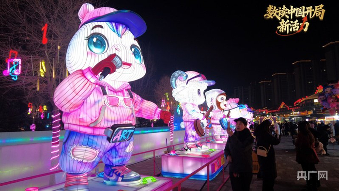 ҹĻ���٣������ο������������Ƴǡ���ѩ�⡱�ĵƲ��������������� ������ �㣩