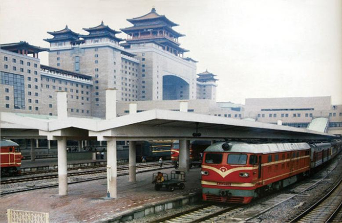 改造前的站台和雨棚