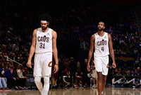 轮番轰炸！贾勒特·阿伦单臂空接 随后莫布里突破暴扣打停黄蜂