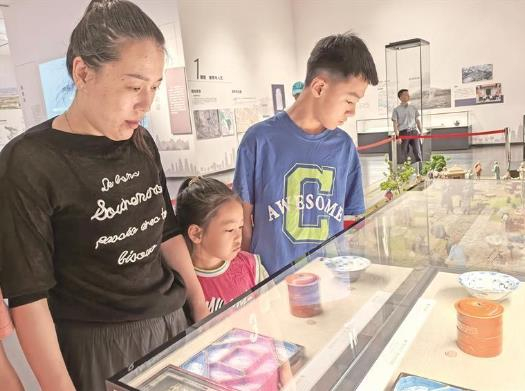 暑期，青海各大博物馆迎参观热潮。资料图