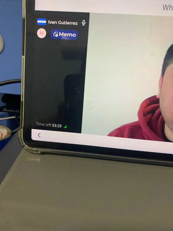 温迪和外国人在线上用英语交流的记录 / 受访者供图