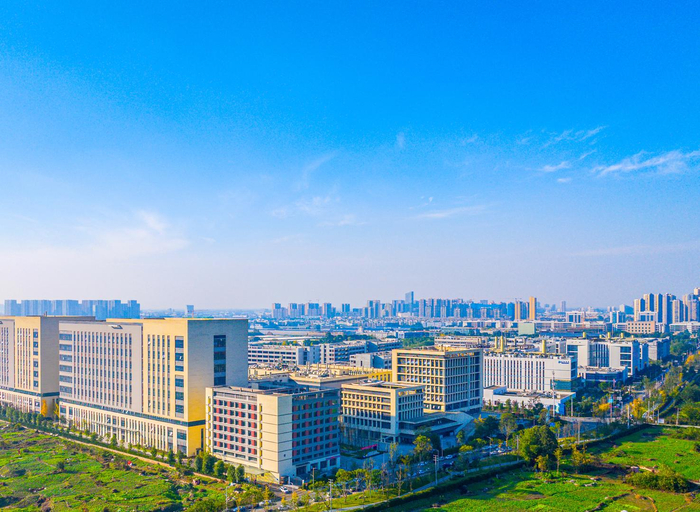 ▲东鹏饮料成都生产基地项目落地温江