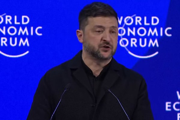 当地时间1月22日，泽连斯基在瑞士达沃斯世界经济论坛上发表演讲。 视频截图