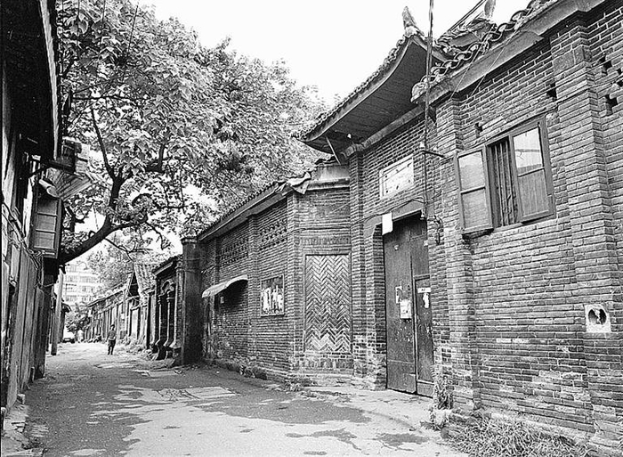 改造前的宽窄巷子 资料图片