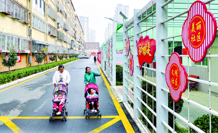 改造后的长安区谈固街道河北二建生活区环境整洁优美。