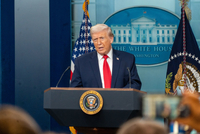 手握3.6万亿美债，美国最大“债主”开始“卖出美国”，能否遏制特朗普的格陵兰岛野心？