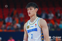 曾凡博：输球很遗憾 但精气神没丢 赵睿赛前说吃止疼片也要坚持