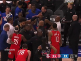 活塞火箭冲突升级 坎宁安→火箭球员：都给我退后 我可要揍你们了