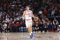 手感冰凉！谢泼德半场8投仅1中拿到5分 三分4中0