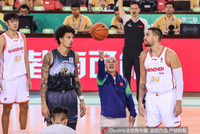 齐发力！摩尔10中8拿到21分5助 威尔逊打满全场11中7砍25分14板