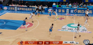 看来伤势无碍！曾凡博突破欲战斧隔扣佩里被犯下