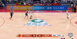 轮番轰炸！王少杰暴扣打2+1 随后奎因空接再扣打停山西