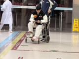 伤病滚粗！媒体人：万幸的是徐杰只是崴脚 但崴得似乎有点厉害