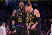 詹姆斯：东契奇相比上季更加自如 LA接纳他 他知道湖人是他的球队