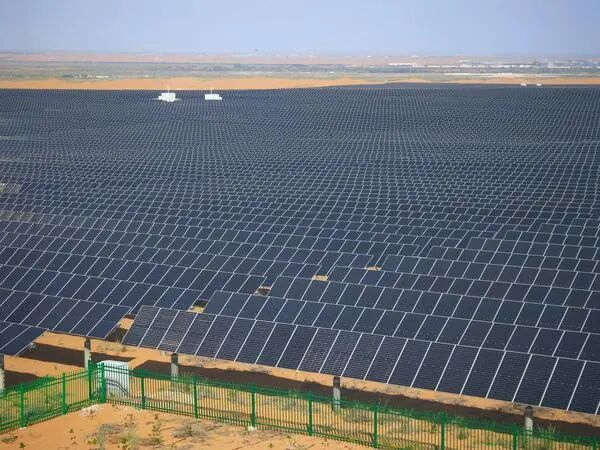宁夏龙源新能源有限公司的光伏阵列。