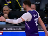 终于能下了！努尔基奇如愿拿到第10个篮板 连续三场三双队史纪录