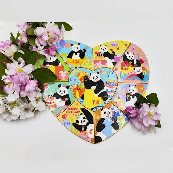 2025年北京动物园熊猫生日系列冰箱贴。受访者供图