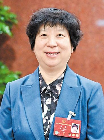 李霞代表。河北日报记者 田 明摄