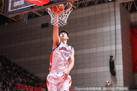 媒体人：媒体和球迷观点不太一致有割裂感 导致徐昕无缘南区首发