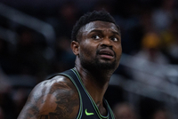 虎步龙骧！锡安反击接球 起飞滑翔拉杆暴力灌篮扳平比分