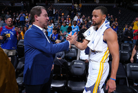 勇记：库里过去曾推动过球星来勇士的交易 被勇士管理层拒绝