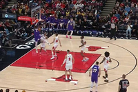 精准制导！东契奇抛传输送炮弹 艾顿起飞空接双手暴扣