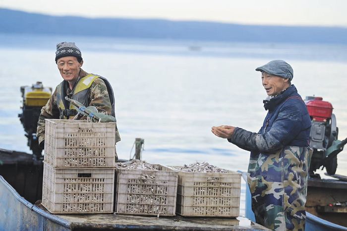     特色产业成为群众增收的好路子。    本报记者 陆广涛 摄