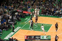 时间管理大师？普理查德首节压哨超远三分&amp;次节压哨跳投再中