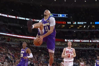 Skip：海斯抢断快攻胯下大风车扣篮 我想看他在扣篮大赛的表现