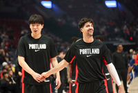 拓媒：美国人体会不到杨瀚森身后一整个国家的球迷都在关注的感觉