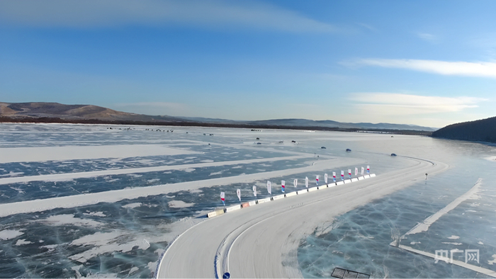 牙克石市凤凰山景区冰雪汽车测试场(央广网发 张东阳 摄)