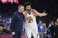 阿德尔曼谈穆雷错失关键罚球：他曾罚进过队史一些最关键的罚球